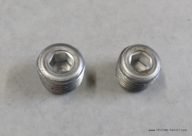 Bouchons x 2 pour canal huile bloc Renault 668 et 671